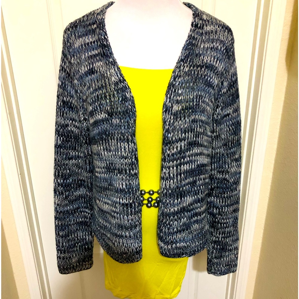 👇🏻$Reduced to lowest price. J Jill crocheted sweater/ cardigan